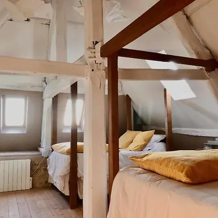 فندق مبيت وإفطار La Maison Sur Les Remparts دومفرونت