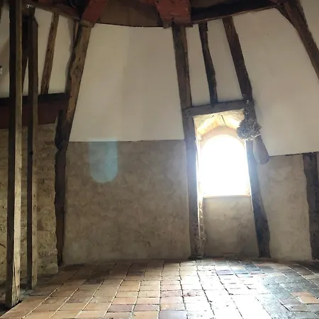 La Maison Sur Les Remparts Domfront (Orne)
