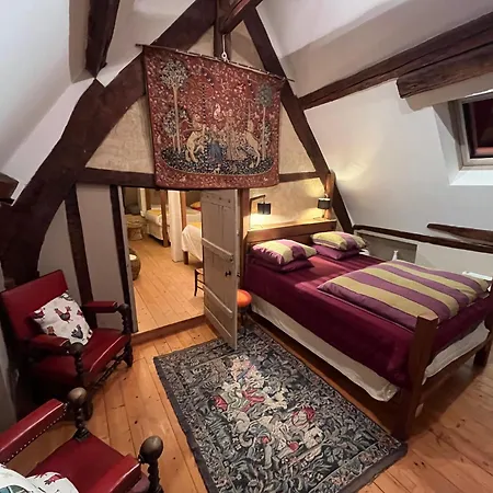 La Maison Sur Les Remparts 3* Domfront