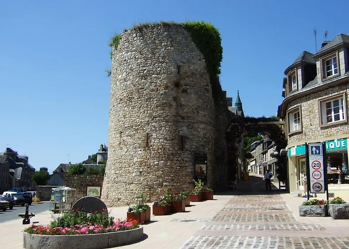 La Maison Sur Les Remparts Domfront (Orne)