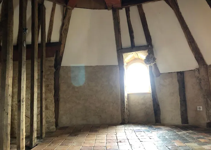 La Maison Sur Les Remparts Domfront (Orne)