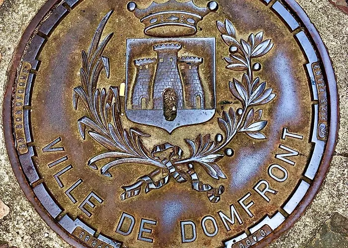 La Maison Sur Les Remparts Domfront (Orne)